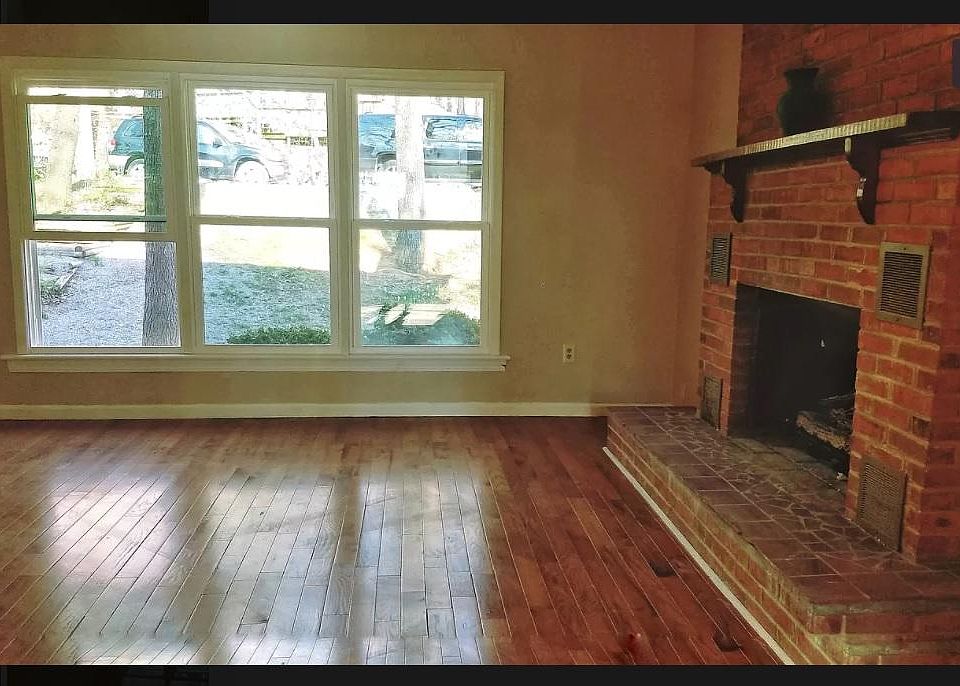 1st image of 1904 Gardenspring Dr