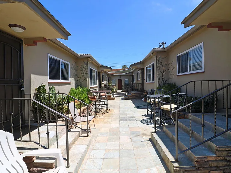 4746-4756 1/2 Point Loma Ave — Photo 15