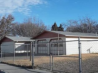 1755 5th St, Gering, NE 69341