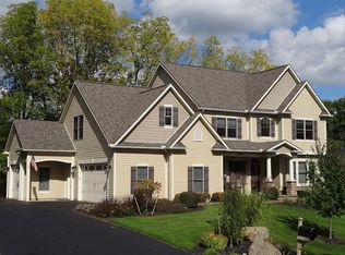 6762 Colyer Xing, Victor, NY 14564