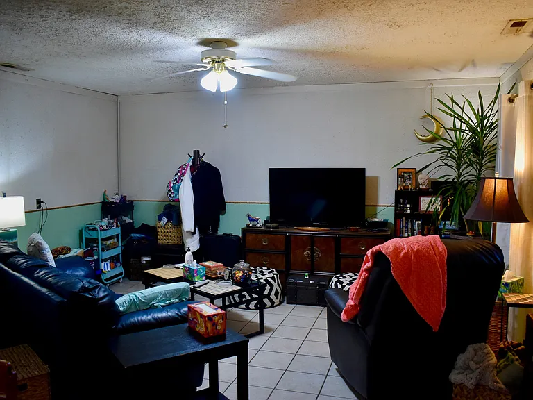412 James St — Photo 25