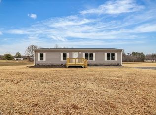 549 Mount Wesley Church Rd, Hiddenite, NC 28636