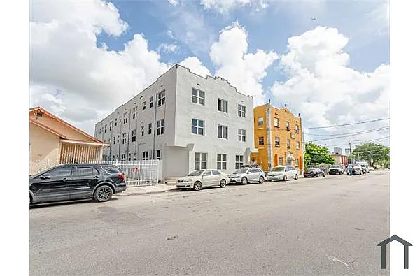 Building Photo - 1051 NW 2nd St