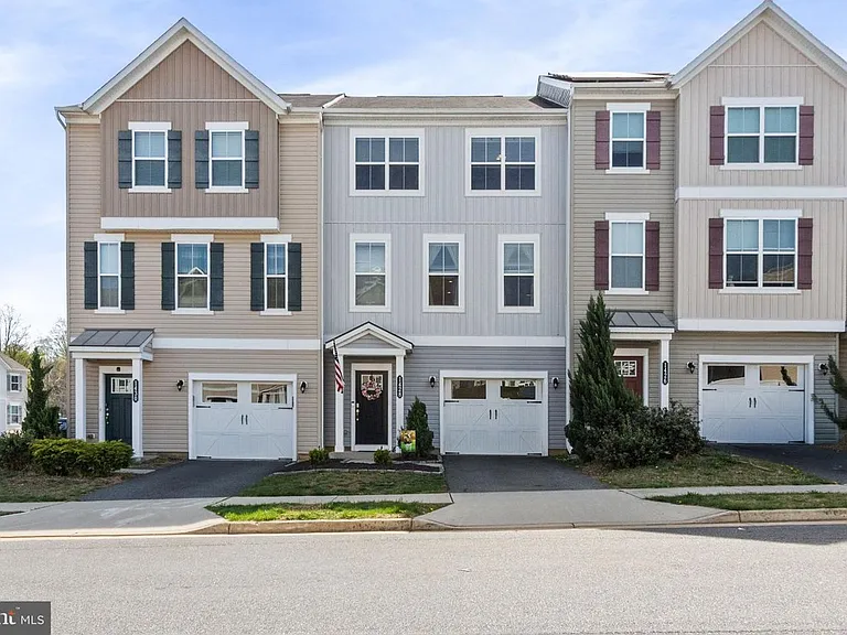 1428 Hudgins Farm Cir — Photo 2