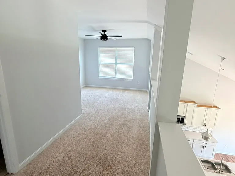 1018 Autumn Crest Ln — Photo 22
