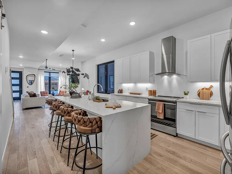 805 Brayton Ave — Photo 18