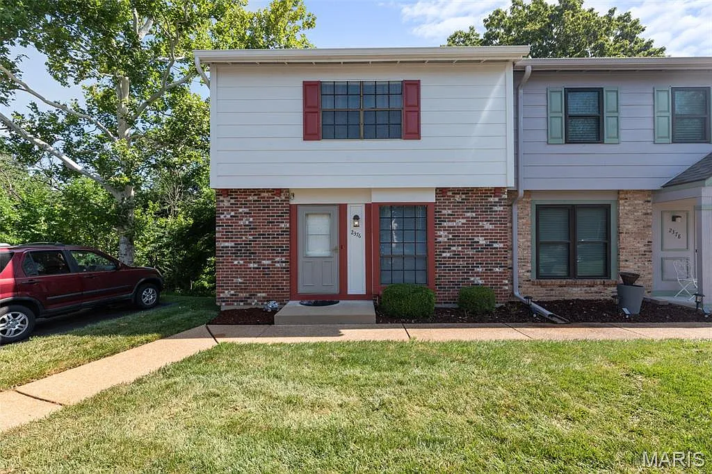 2376 Hiddengarden Ct photo 1