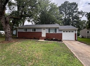 1813 Rowlock Rd, Chesapeake, VA 23321