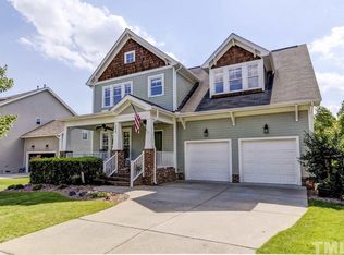 448 Edgepine Dr, Holly Springs, NC 27540