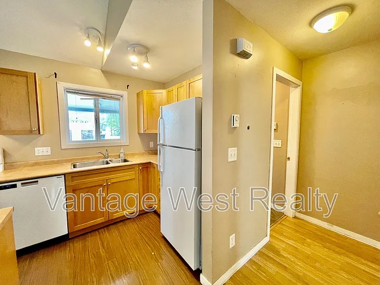 1228 Ethel St — Photo 8