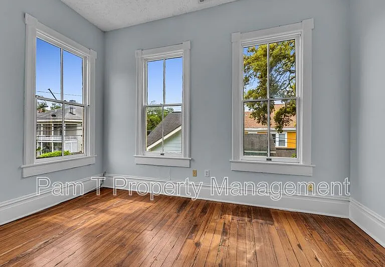 201 W 37th St #MAIN HOUSE — Photo 41