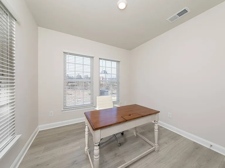 1224 Treviso Bay — Photo 4