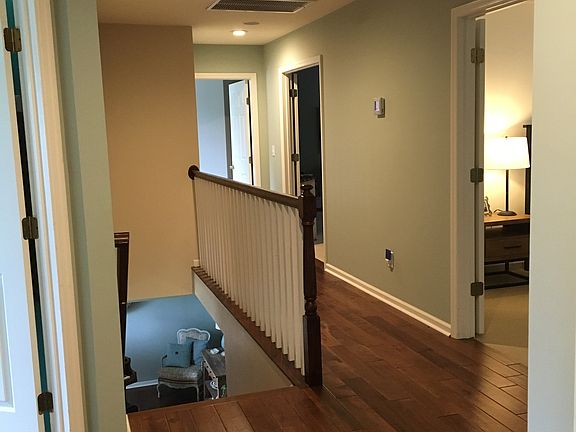 3rd image of 2781 Victoria Lake Dr