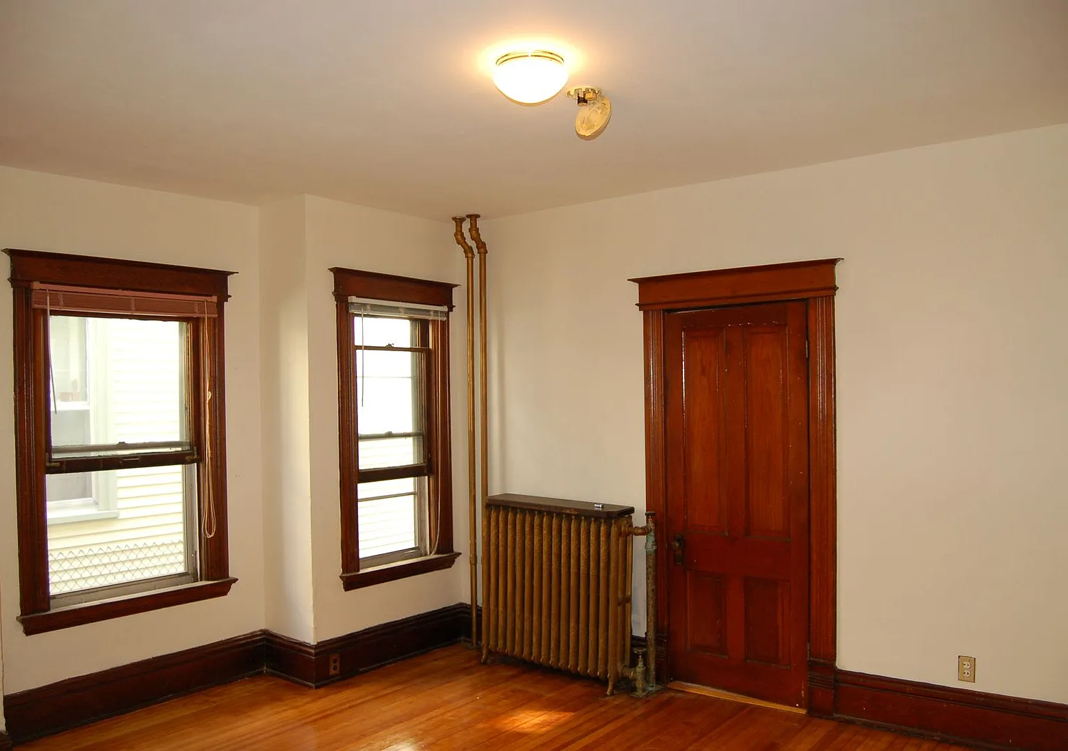 2034 Rusk Street — Photo 3