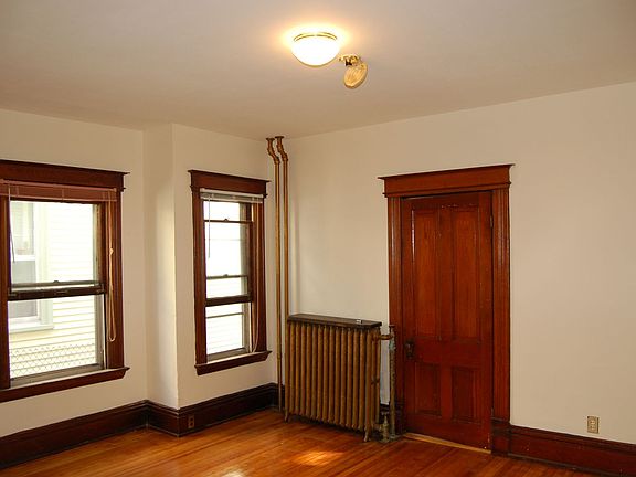 3rd image of 2034 Rusk St #2