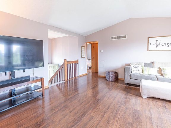 5th image of 1100 Wesley Dr