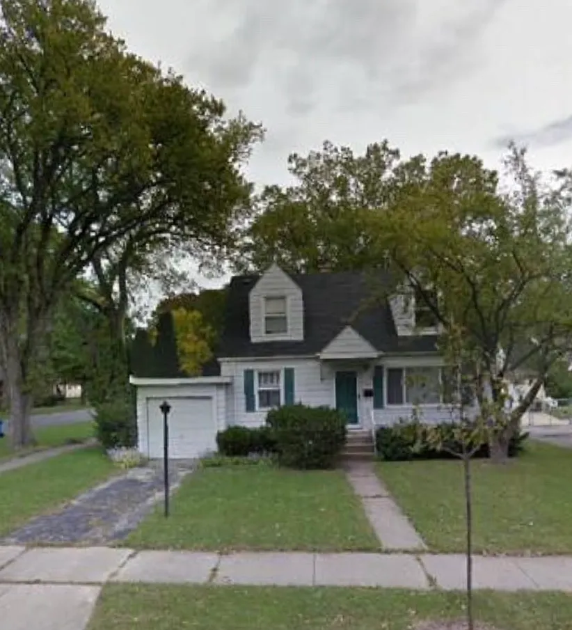 983 S Mitchell Ave photo 1