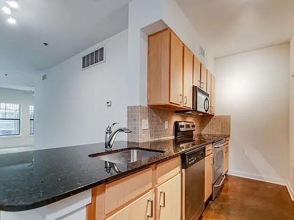 3rd image of 1803 Broadway APT 114