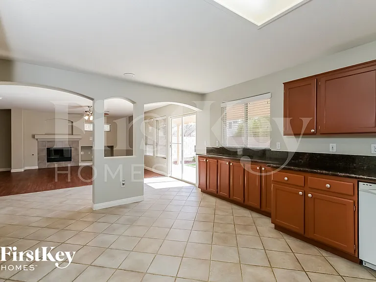 655 Corona Run Ave — Photo 10