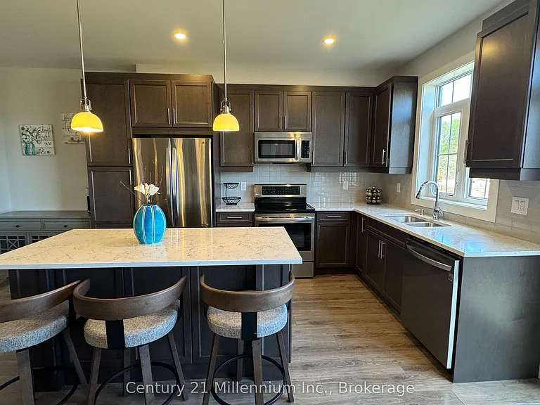 142 Red Pine St — Photo 7