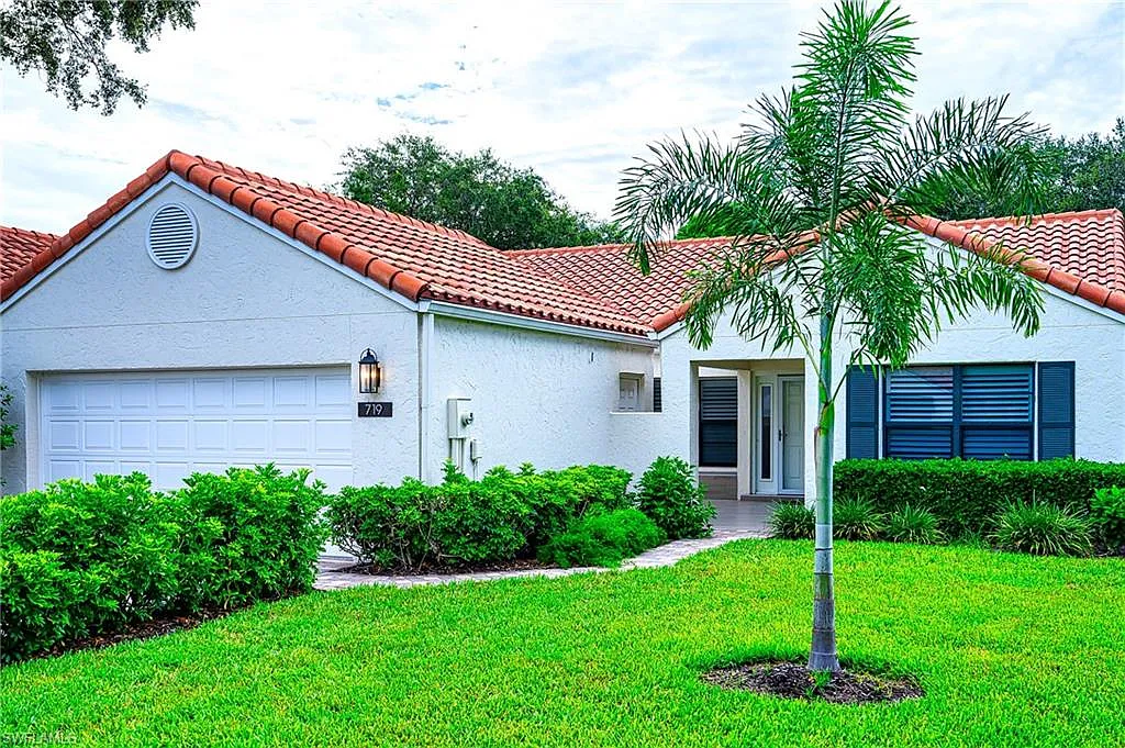 2 bed, 2.0 bath, 1343 sqft, $8,000 — Photo 2