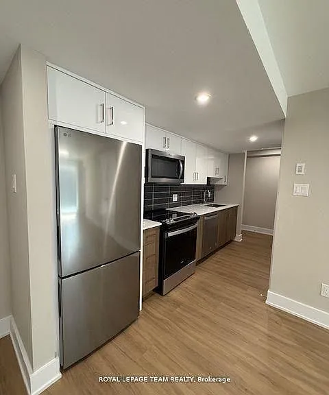 366 Winona Ave #2 — Photo 6