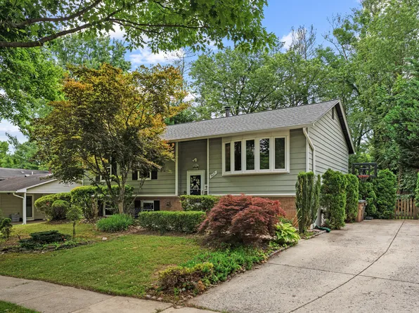 917 Allan Rd, Rockville, MD 20850