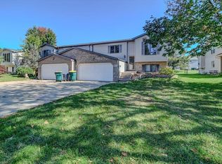 908 Sunset Dr #A, Cottage Grove, WI 53527