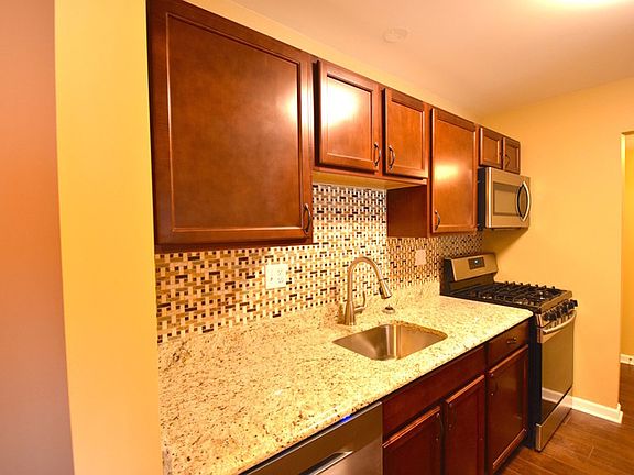 4th image of 5201 Carriageway Dr APT 308