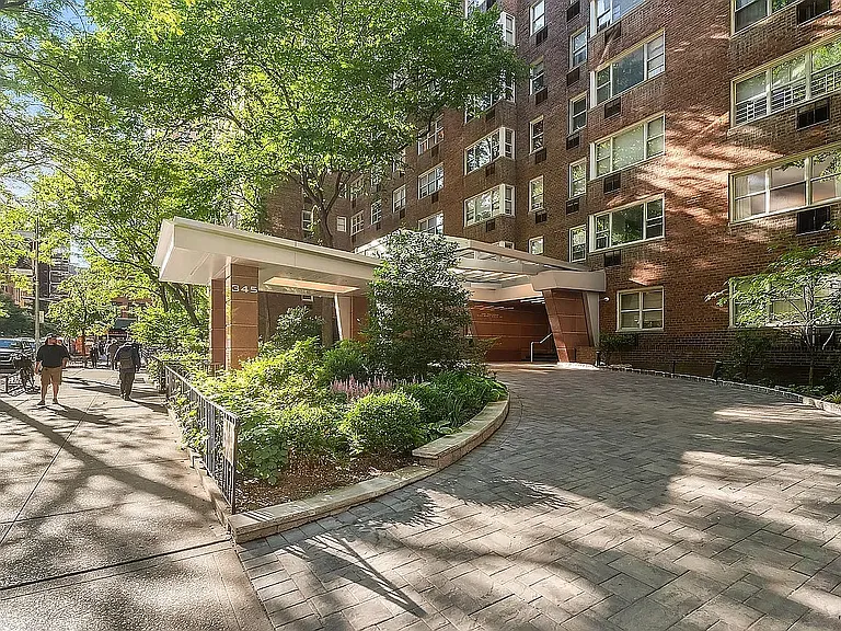 345 W 58th St #10TS — Photo 9
