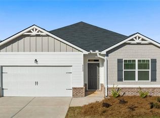 226 Champlain Rd, Hoschton, GA 30548