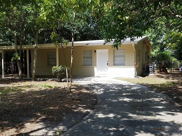 7708 Prato Ave — Photo 1