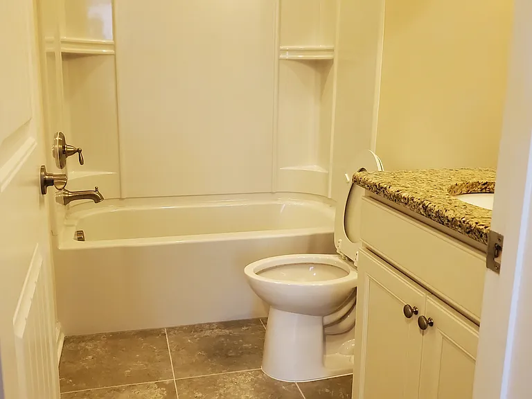 412 Daylin Dr — Photo 5