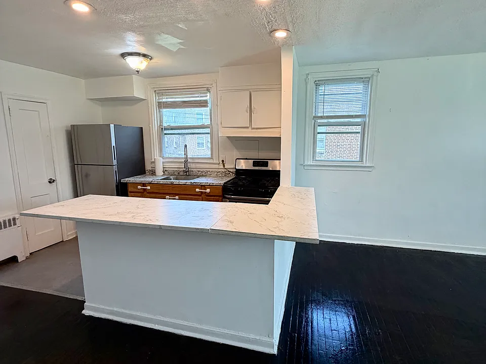 6828-30 Algon Ave #A-D