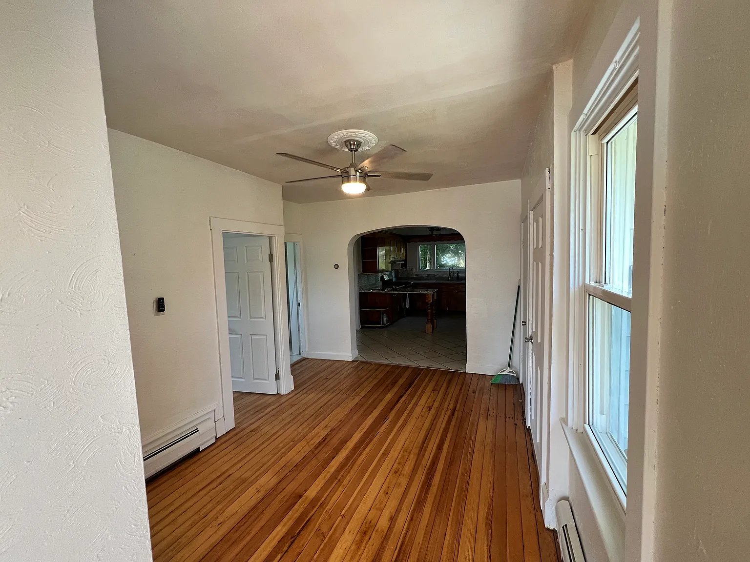 2 bed, 1103 sqft, $2,500 — Photo 4