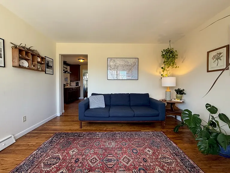 1216 Wilson Ave — Photo 4