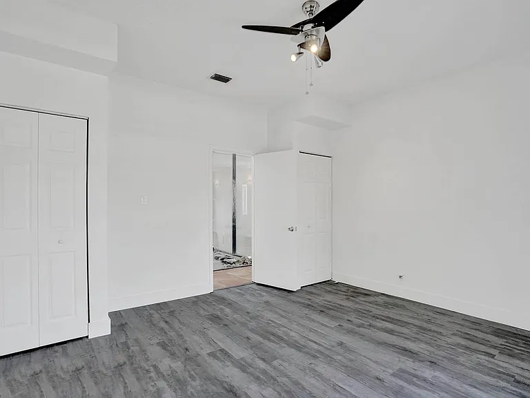 16610 Royal Poinciana Ct — Photo 22