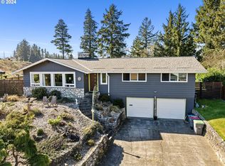 27 Skyline Pl, Astoria, OR 97103