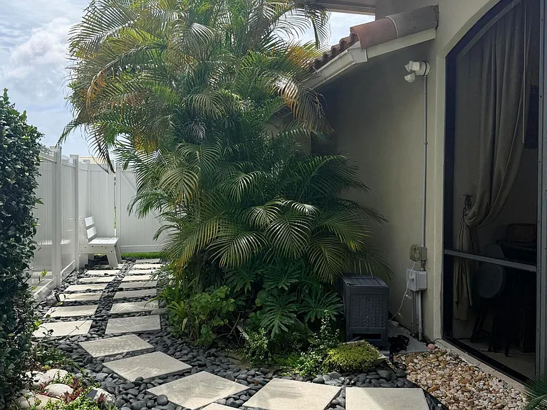 3509 NW 26th Ct — Photo 36