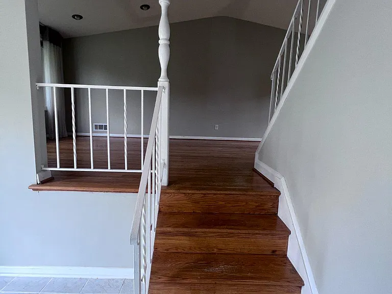 8407 Thornton Rd — Photo 4