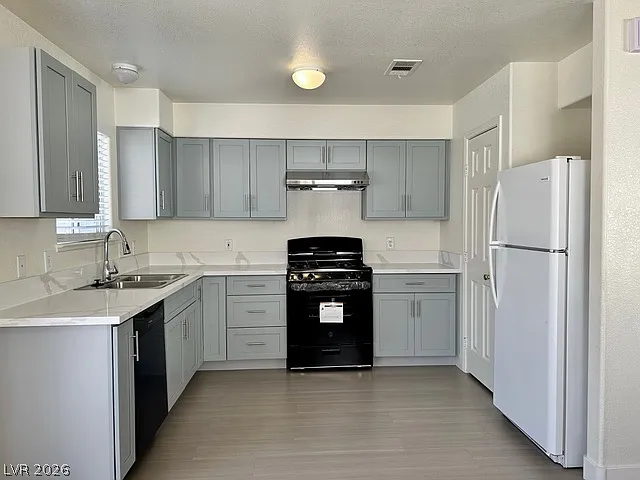 3 bed, 2.0 bath, 1252 sqft, $1,950 — Photo 4