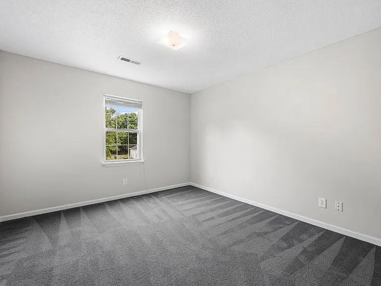 409 Kelsey Dr — Photo 22