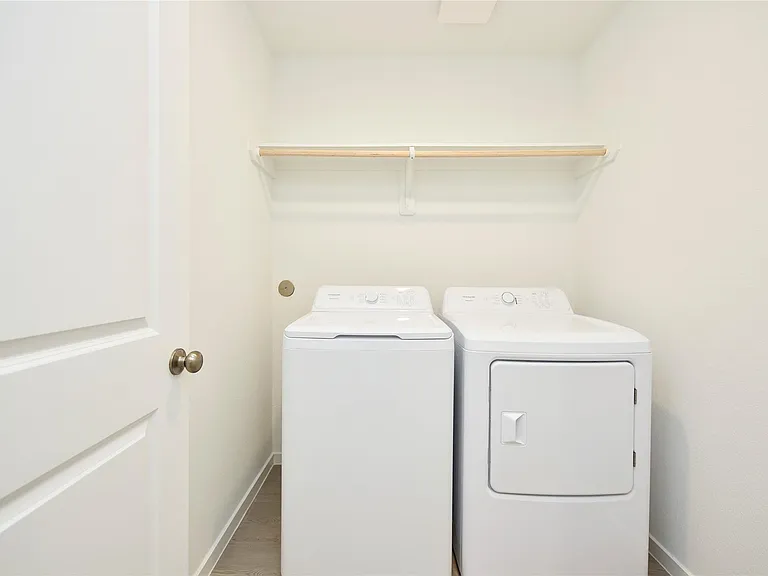 10218 Prairie Dunes Ln — Photo 21