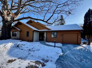 4707 Burma Rd APT G, Mc Farland, WI 53558