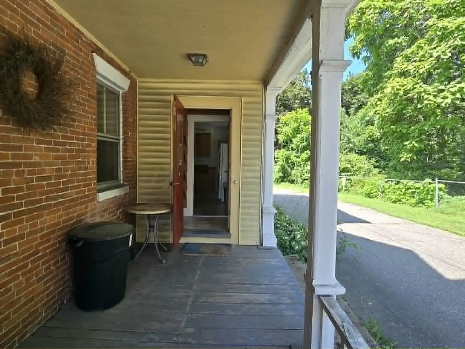 2 bed, 1.0 bath, 1050 sqft, $1,995 — Photo 3