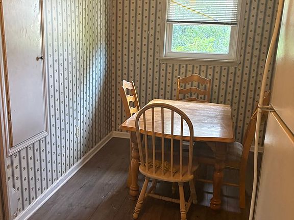 3rd image of 803 1/2 N Charles St