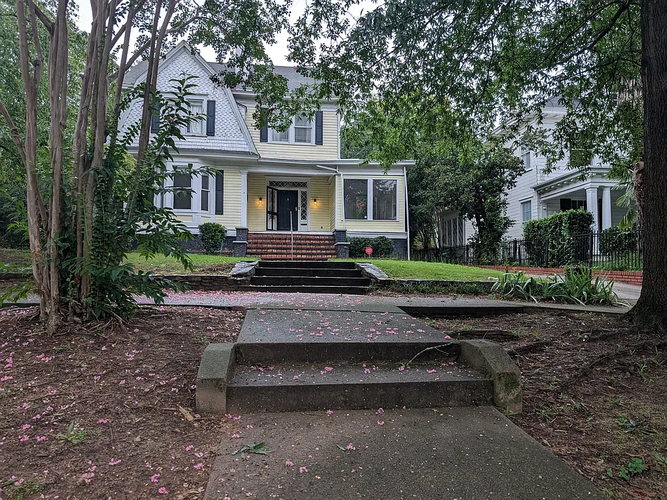 1907 Pendleton St