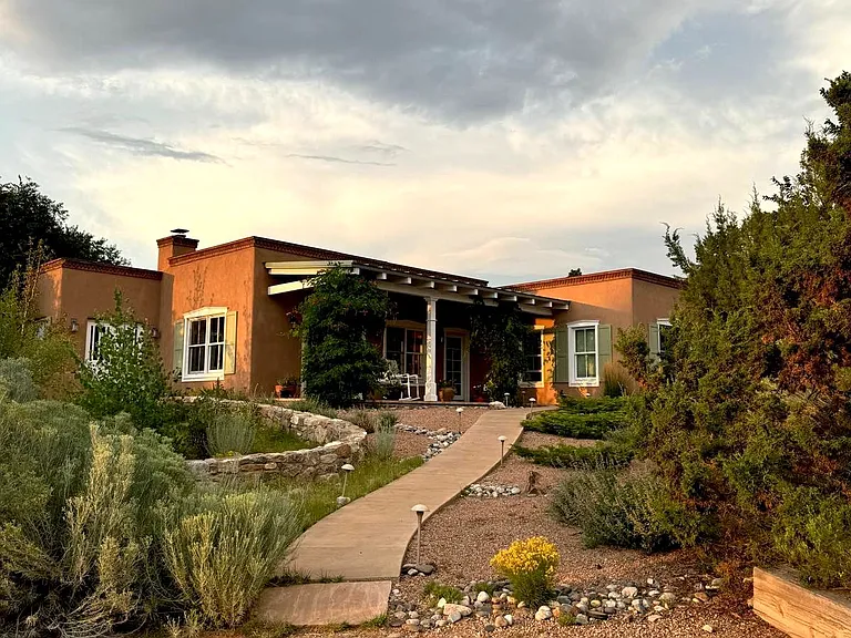 16 Montoya Cir — Photo 2
