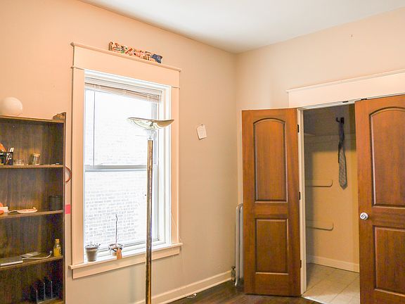 4th image of 1445 W Argyle St #2N