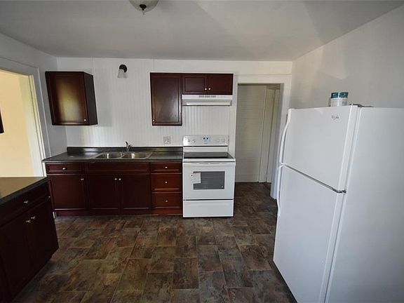 2nd image of 4703 North St